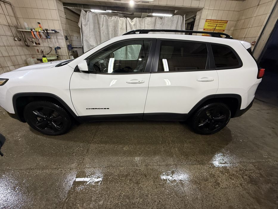 Продаю Jeep Cherokee 2015