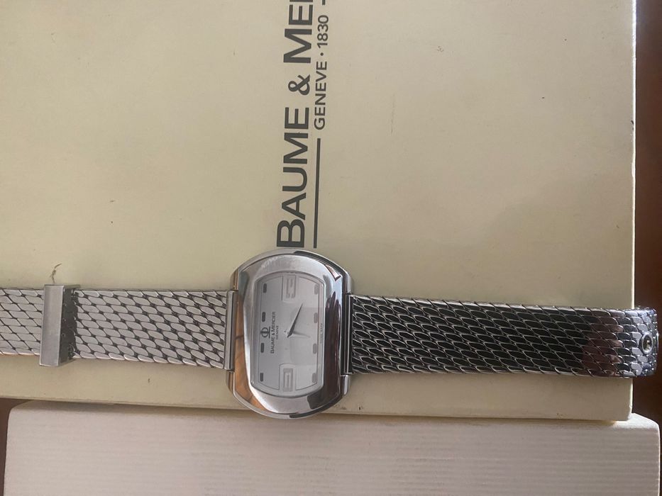 2 relógios  ebel novos