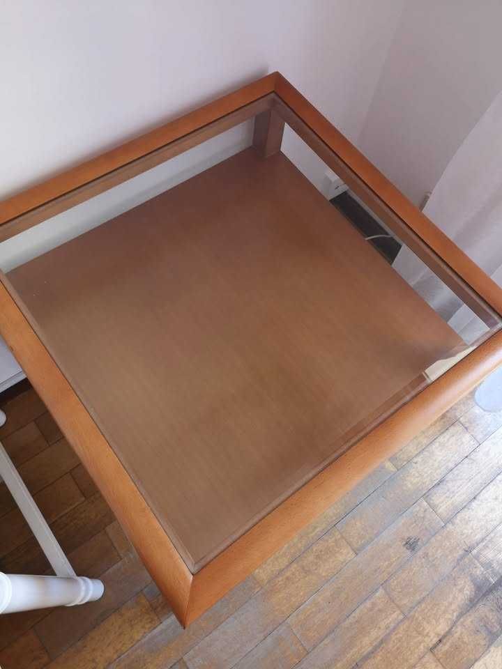 Mesa de apoio de cerejeira