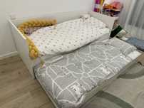 Cama com gavetao e colchoes-  Ikea
