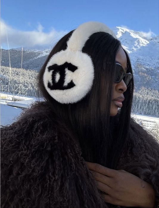 Навушники Chanel