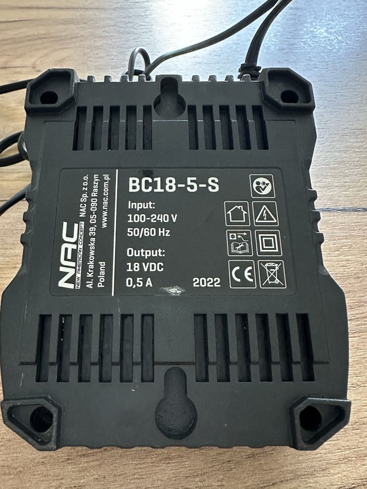 Ładowarka zasilacz NAC 18V