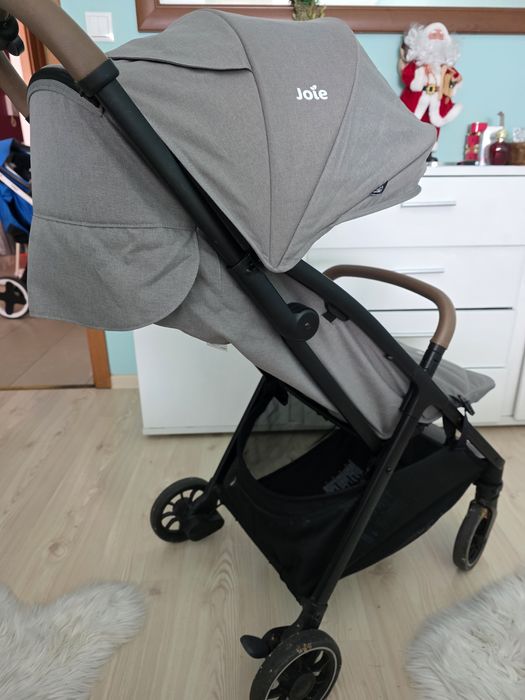 Wózek spacerowy Joie pact pro