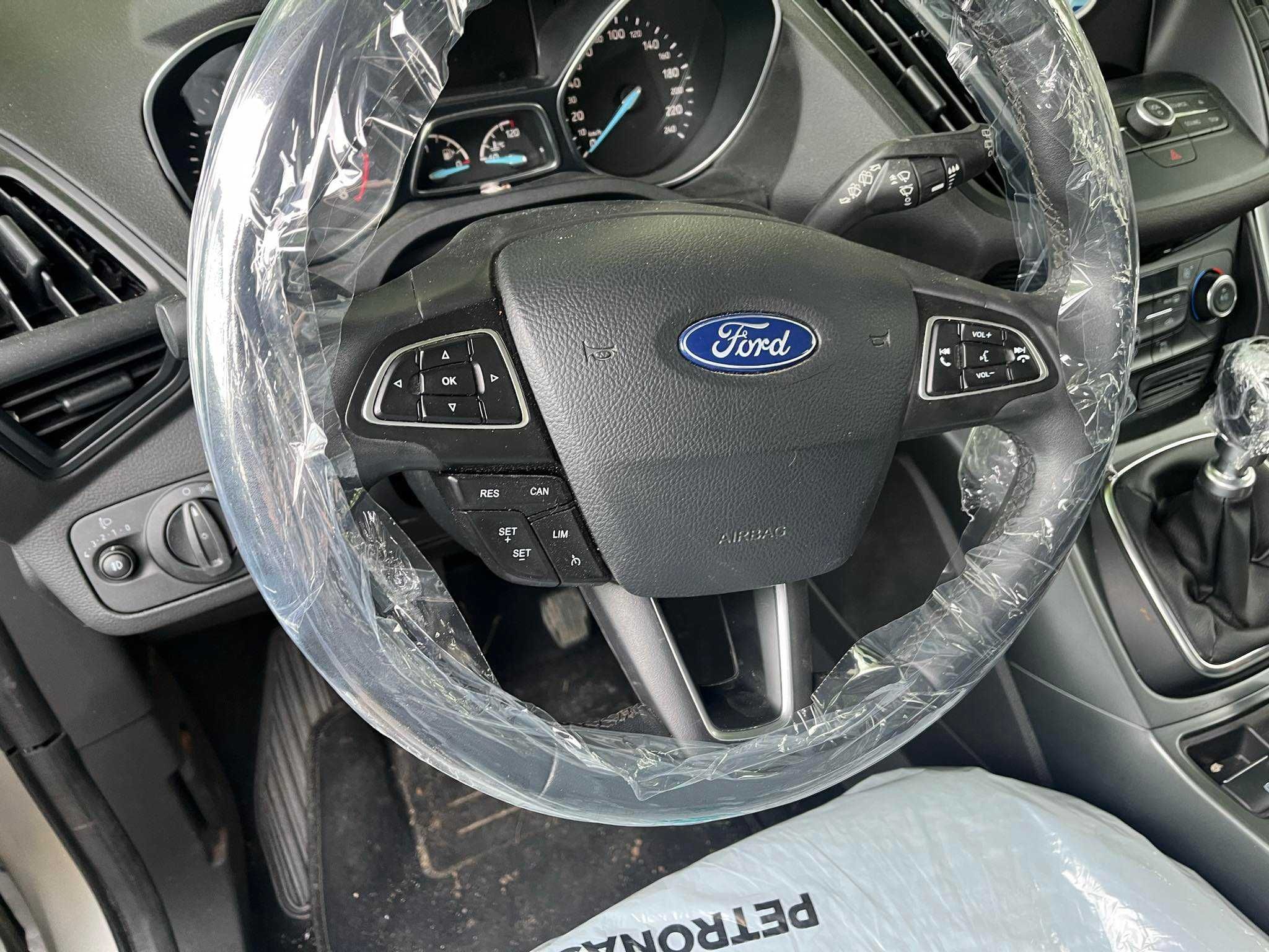 FORD Kuga 2019r benzyna