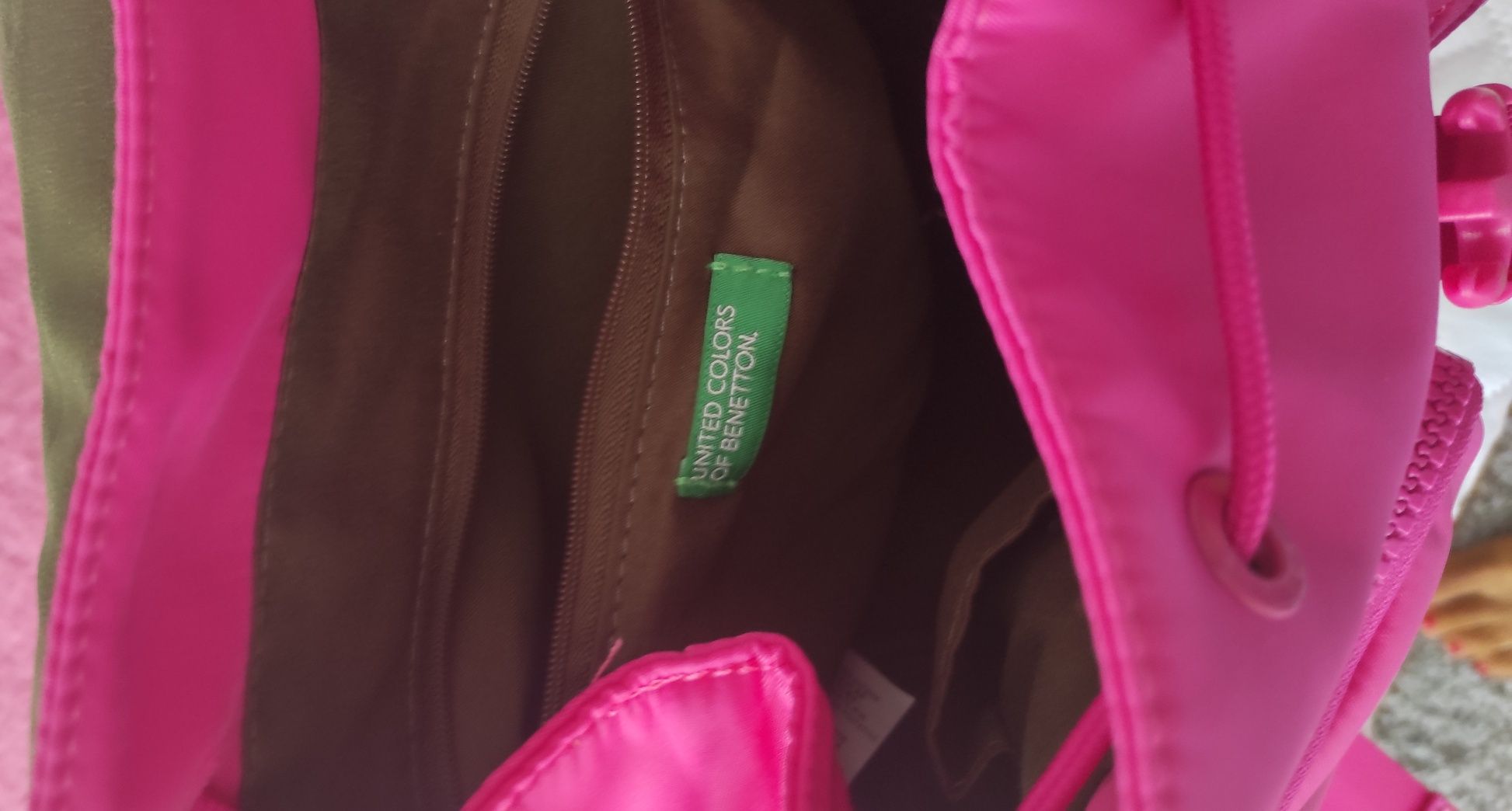 Mochila Rosa Benetton nova