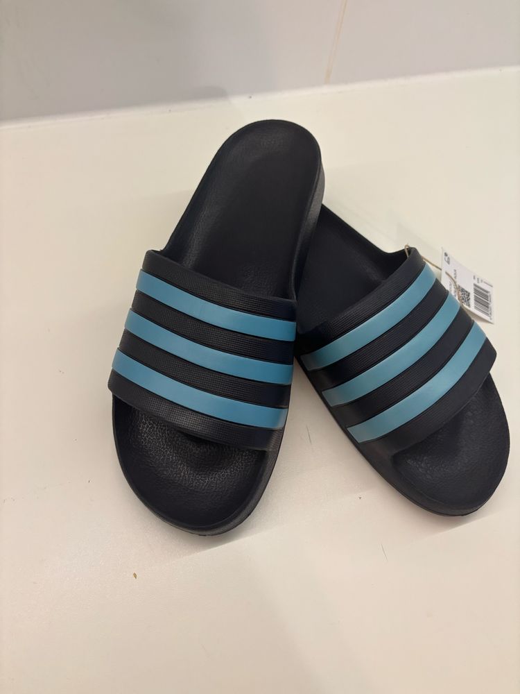 Klapki Adidas New 42/43