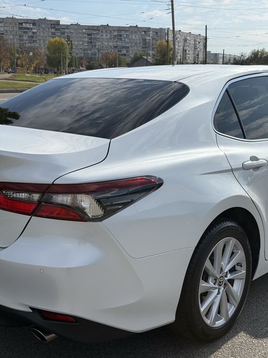 Toyota Camry 2021 elegance офіційна ціла на гарантії