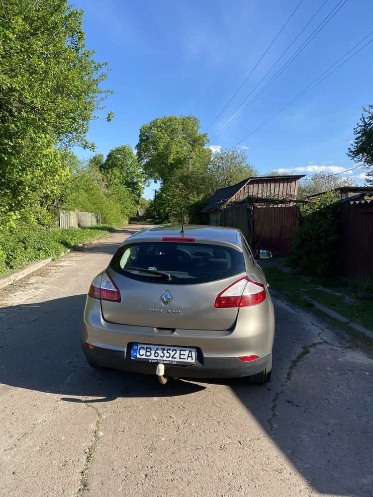 Рено Меган 3 2010 року