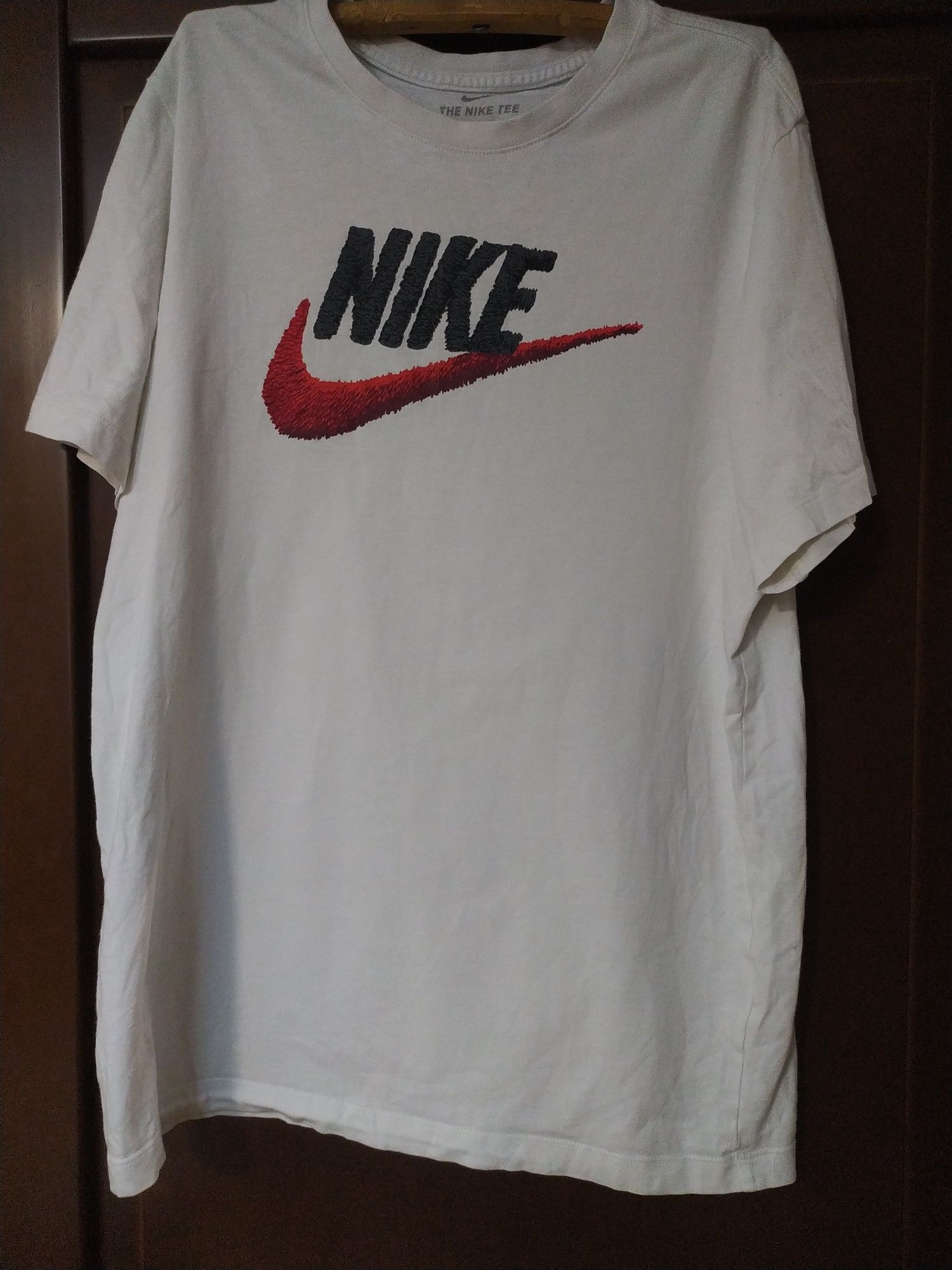 футболка NIKE Swoosh Logo White T Shirt