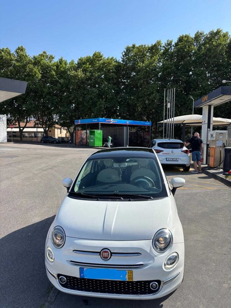 Fiat 500 Lounge 1.2 Automático (2017) – Muito estimado