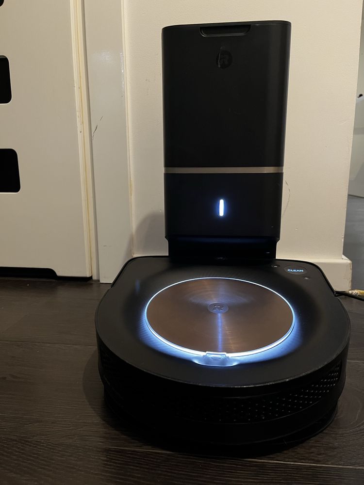 Robot Roomba s9+ ze stacją dokującą
