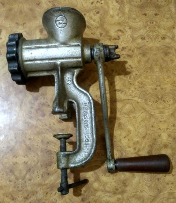 Мясорубка ручная б/у СССР