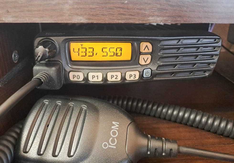 PMR Radio ICOM , 400 - 470 MHz - full-TX, 25 Watt, radiotelefon