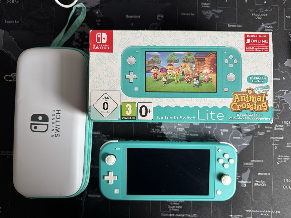 Nintendo switch lite z etui jak nowa