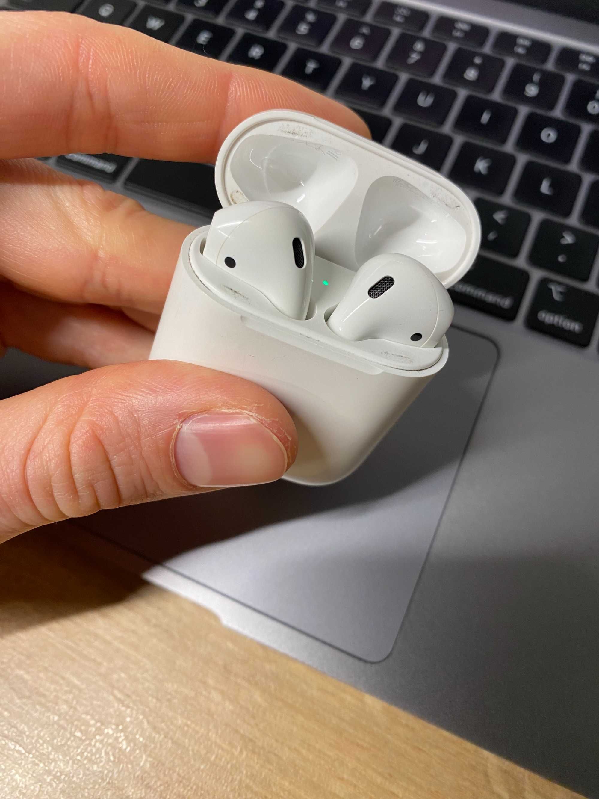 AirPods 2 оригінал, купувались в магазині|гарний стан|повністю робочі