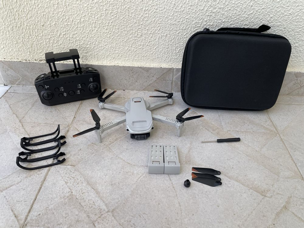 Drone seminovo com 2 cameras, Wi-Fi kit completo