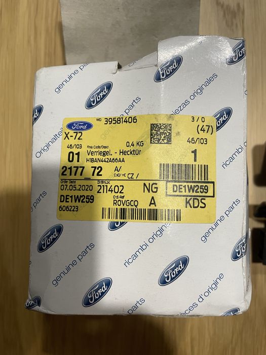 Zamek tylnej klapy Fiesta MK8 oryginalny