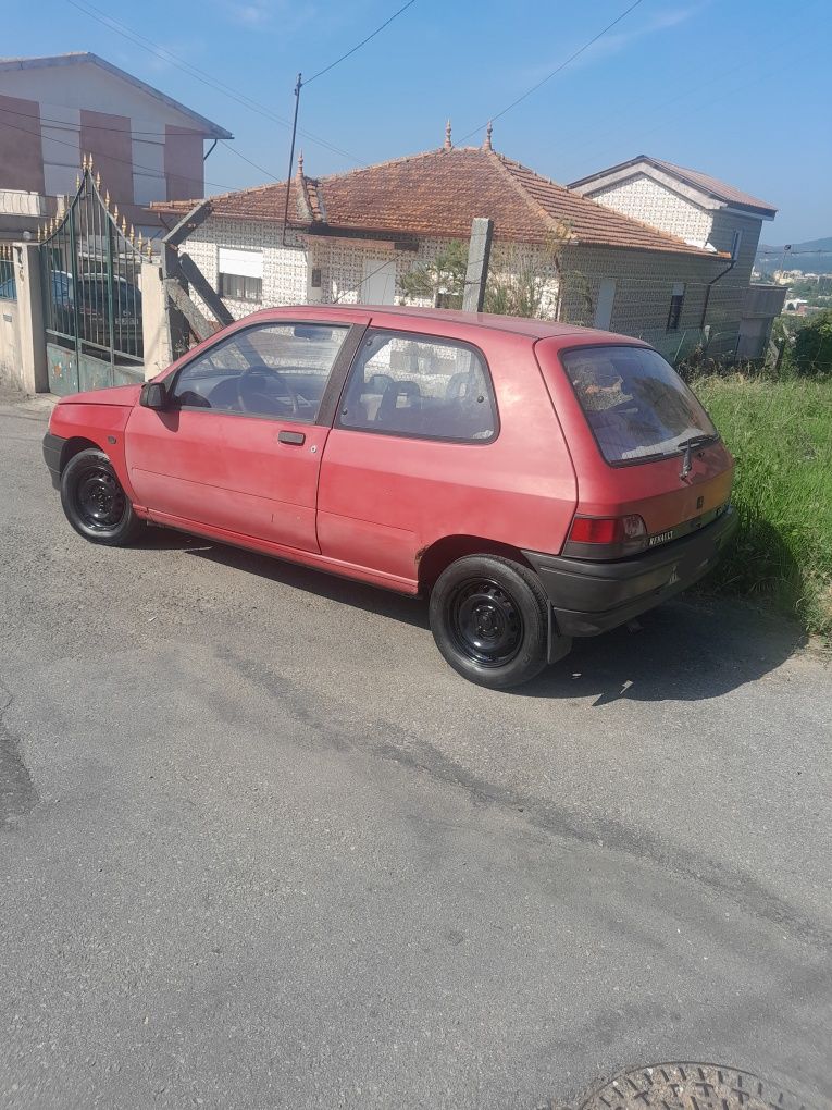 Renault Clio 1.1