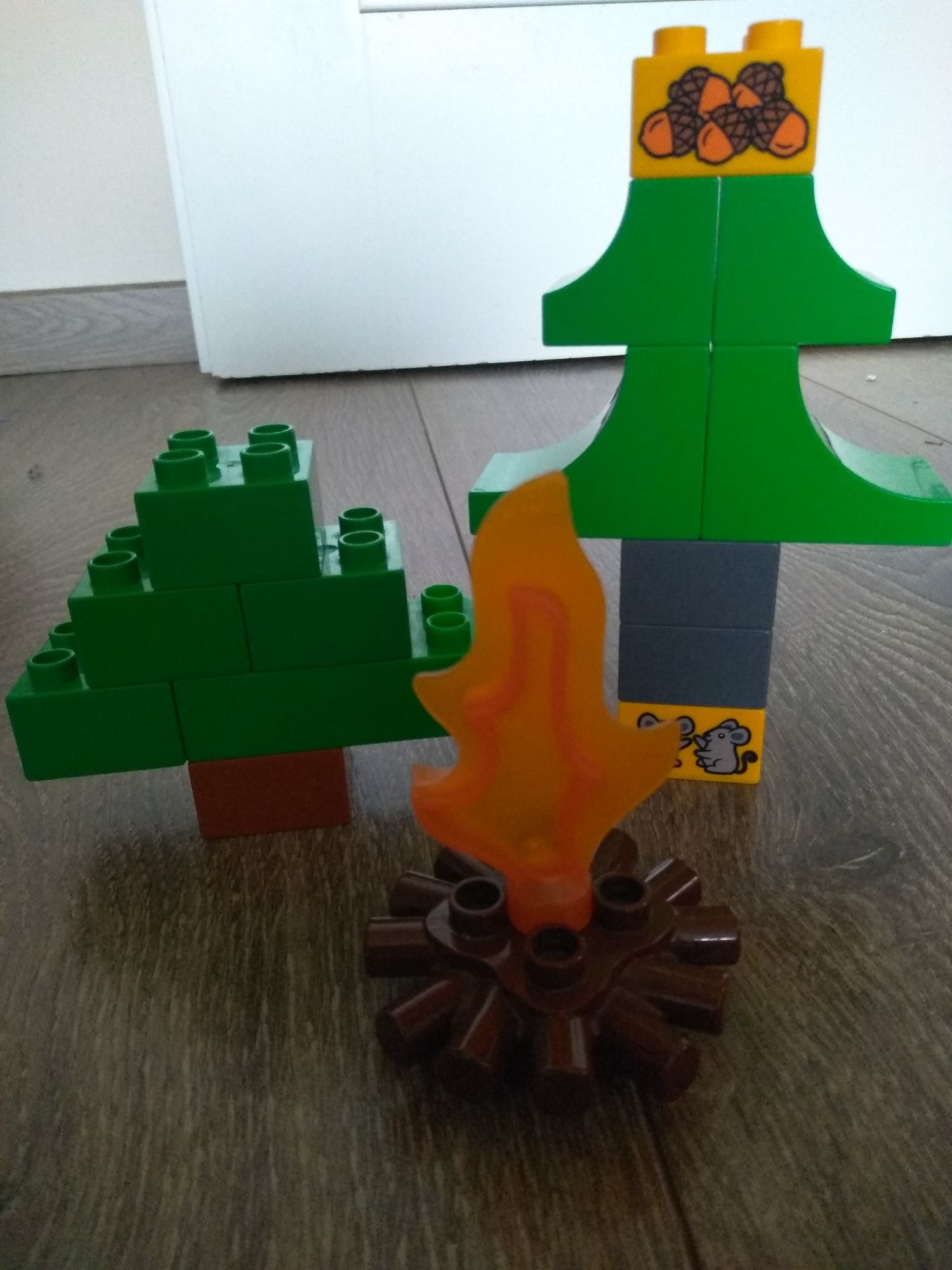 LEGO Duplo straż pożarna, pożar w lesie