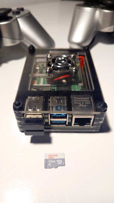 Duży zestaw Raspberry Pi 4B gotowy do zabawy z systemem Batocera