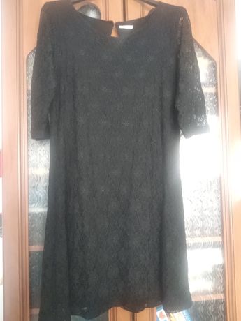 Sukienka mini czarna z koronki