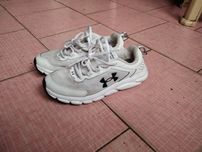 Кросівки оригінальні Under Armour 38 розмip