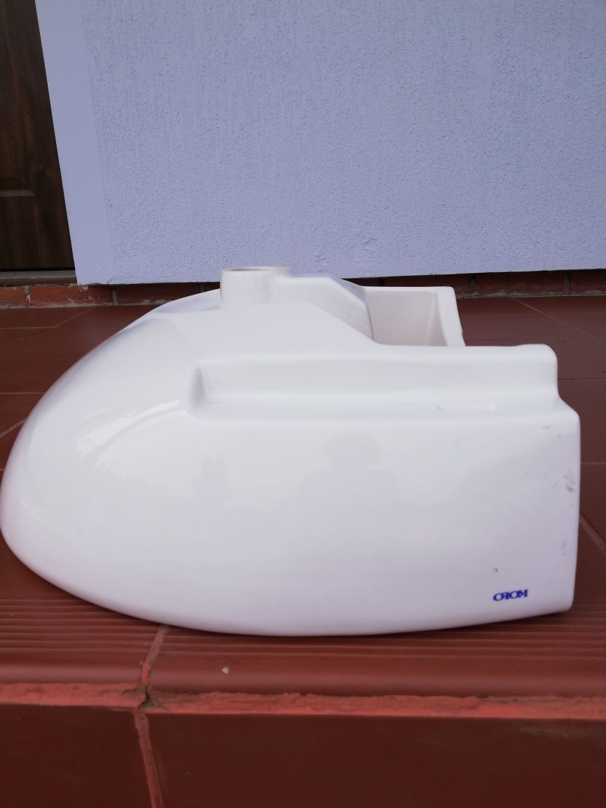 Umywalka ścienna 55cm z postumentem