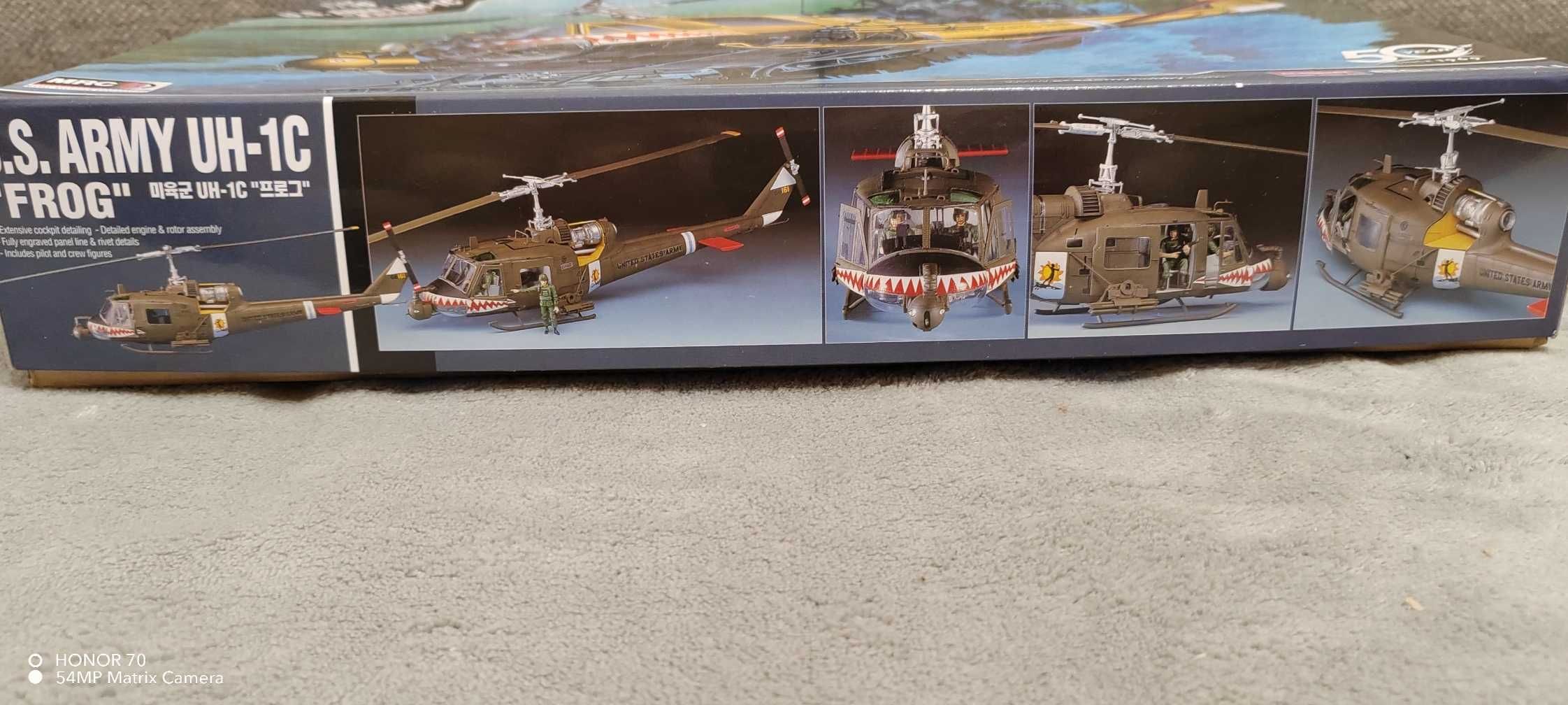 Model helikoptera firmy Academy UH-1C Frog 1:35
