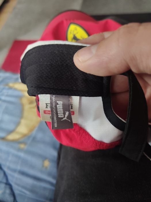 Sprzedam czapkę ferrari