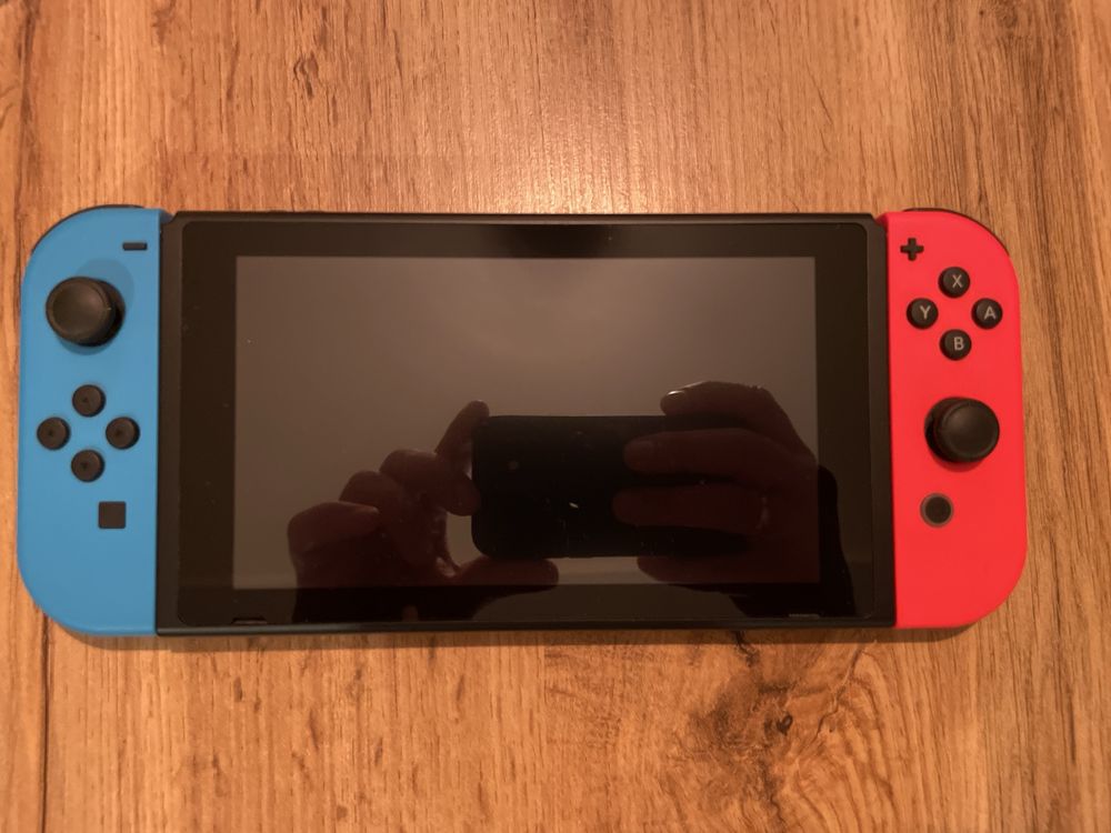 Nintendo Switch konsola + akcesoria - na prezent na komunię
