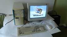 Komputer retro Pentium 160 z monitorem