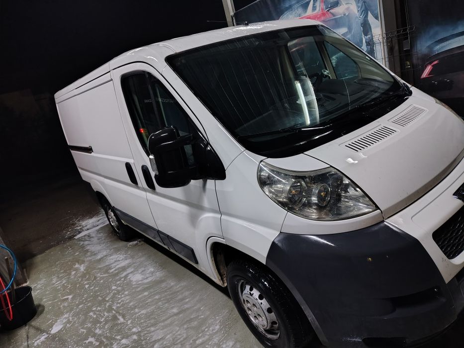 Peugeot boxer bus 3 osoby 2012 rok