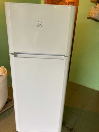 холодильник INDESIT Tiaa14