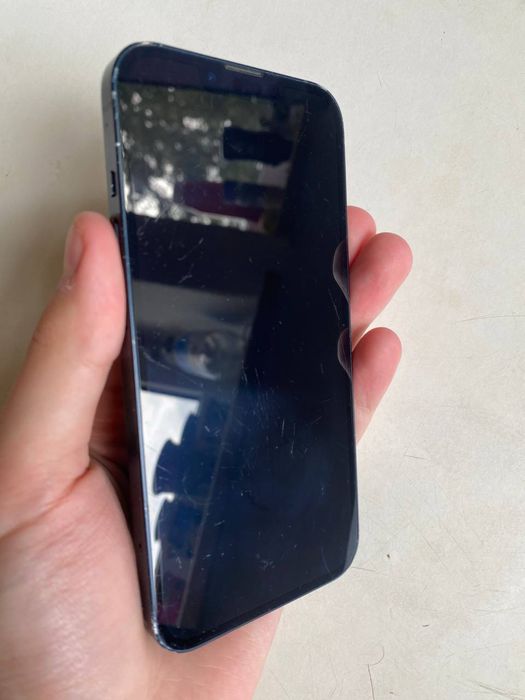 Продаю iphone 13, 256gb 83%