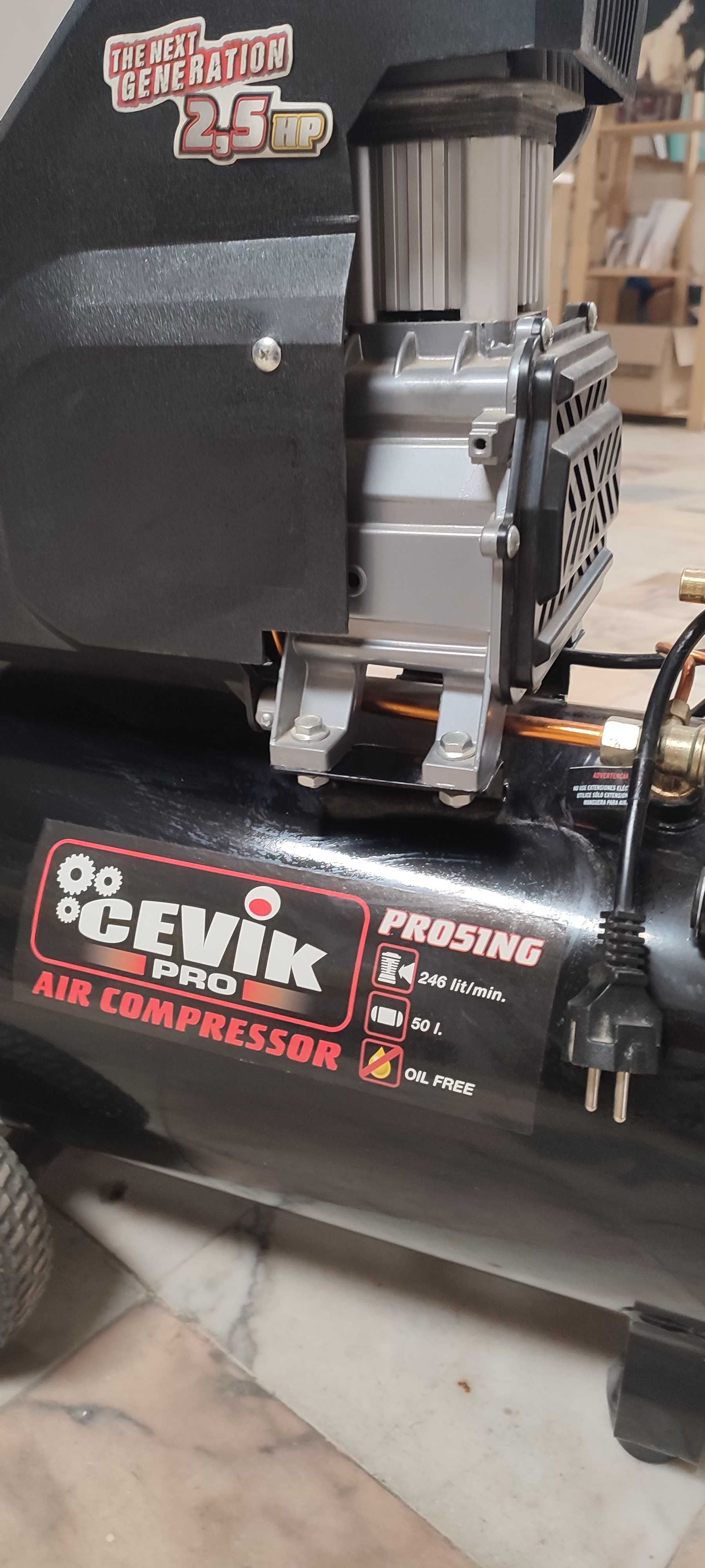 Compressor de Ar Cevik 50L 2.5HP 9BAR em Ótimo Estado!