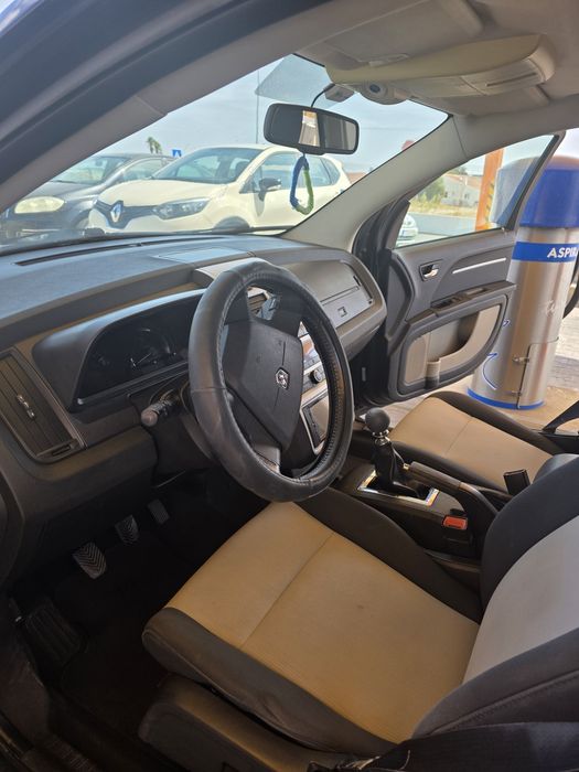 Dodge Journey em bom estado