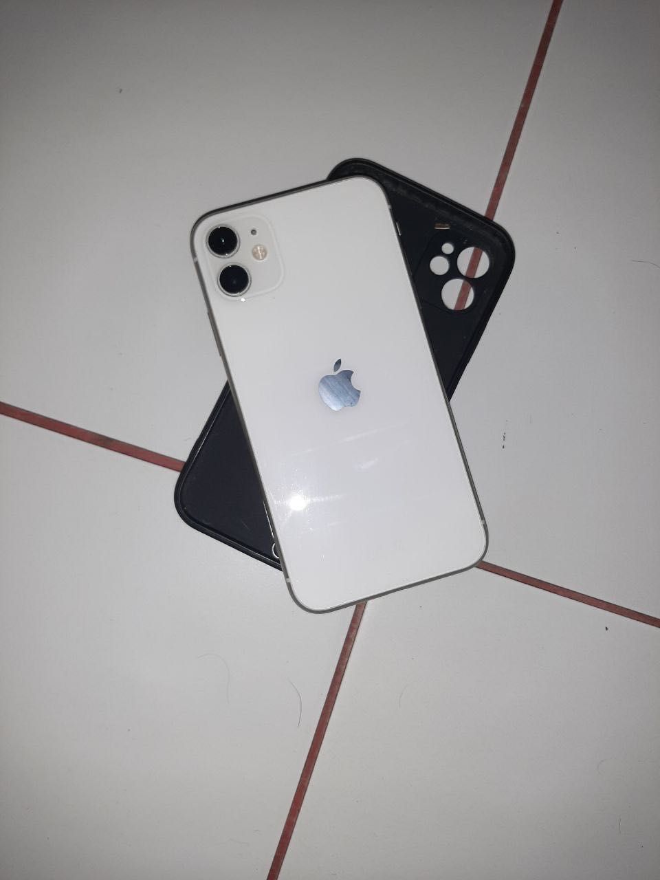 sprzedaż telefonu iPhone 11 64 gb