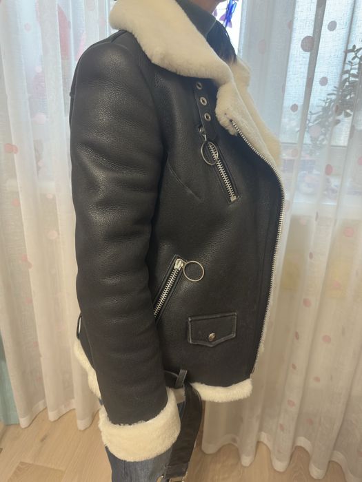 Дублянка косуха чорного кольору натуральна