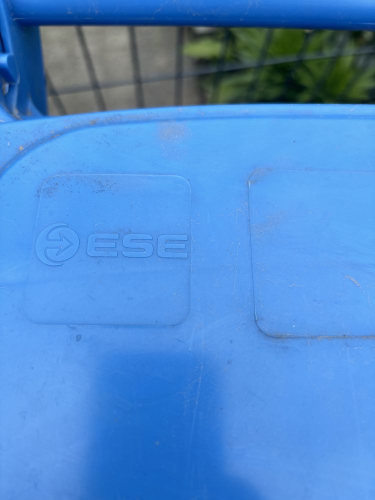 Pojemnik na śmieci ESA jak nowe
