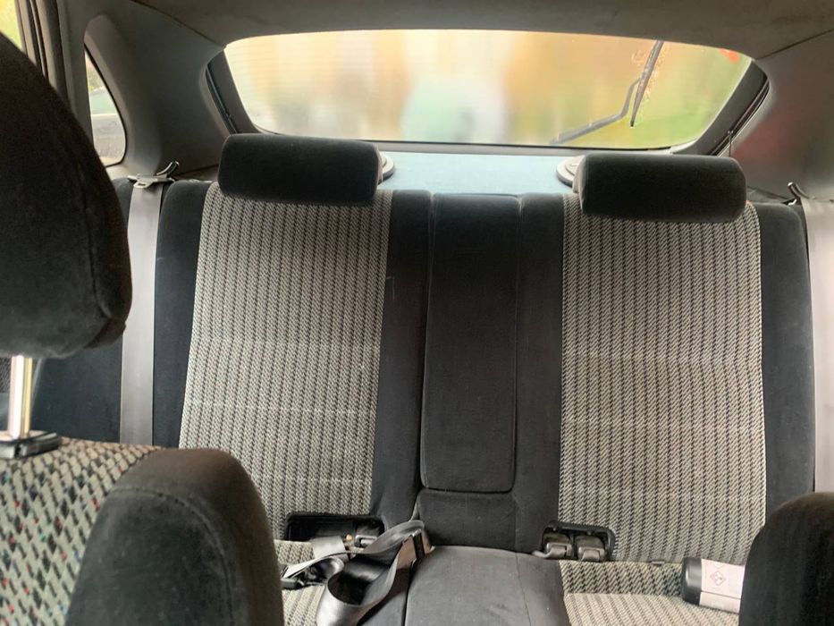 Toyota carina e 2.0 бензин