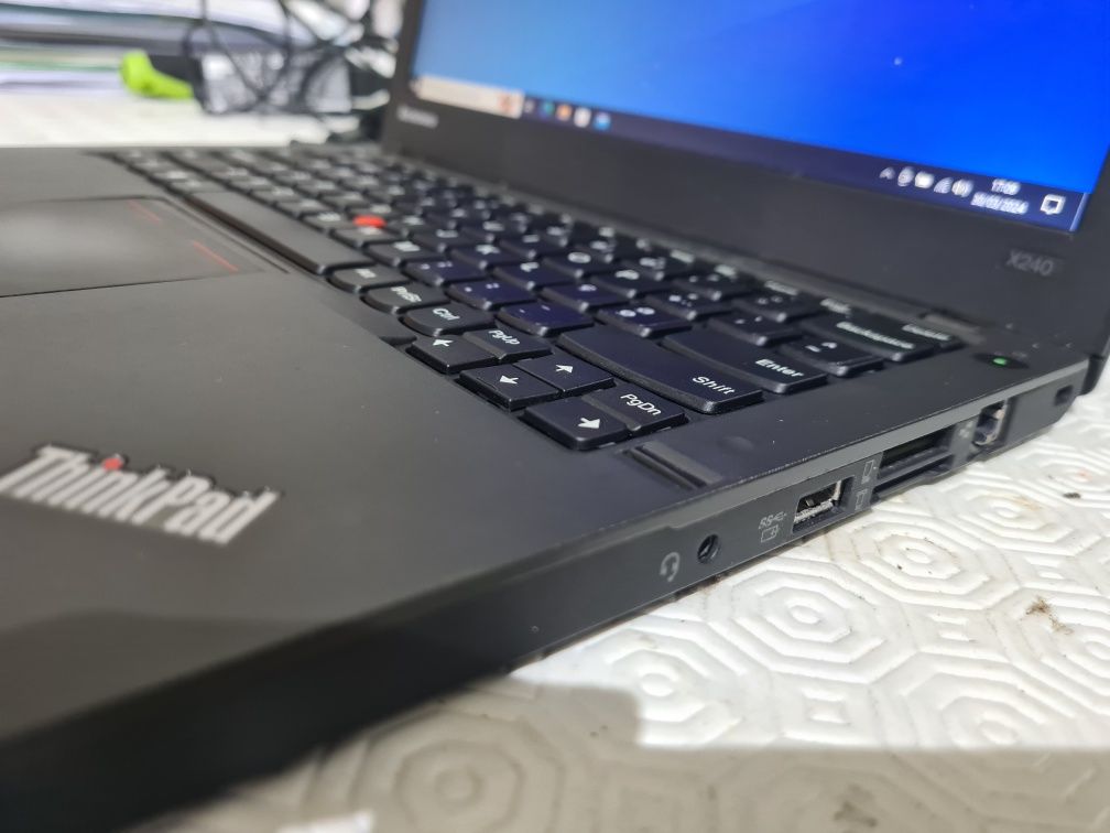 Portátil Lenovo Thinkpad X240 (Intel Core I5-4300U/8gb Ram/Ssd 256gb)