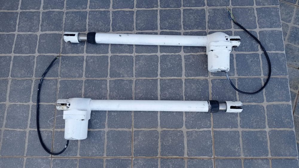 Braços mecânicos p/ portão 2 portas