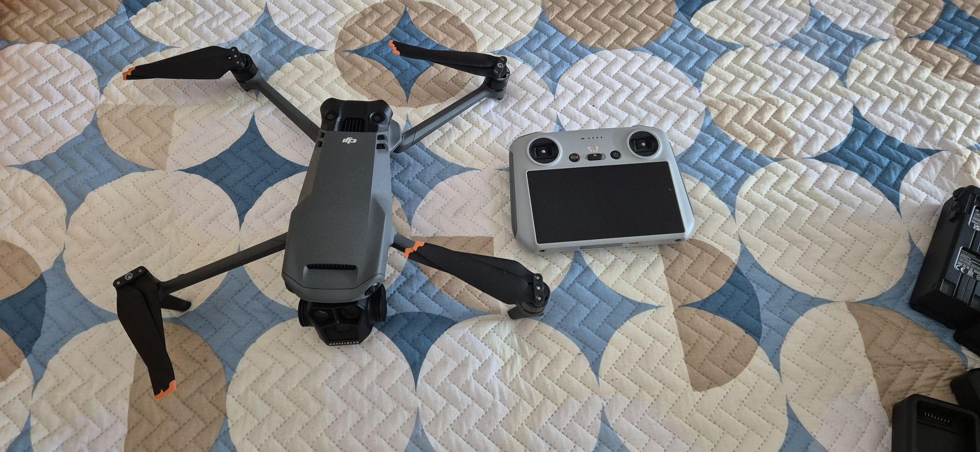 Drone dji mavic 3 pro fly more combo