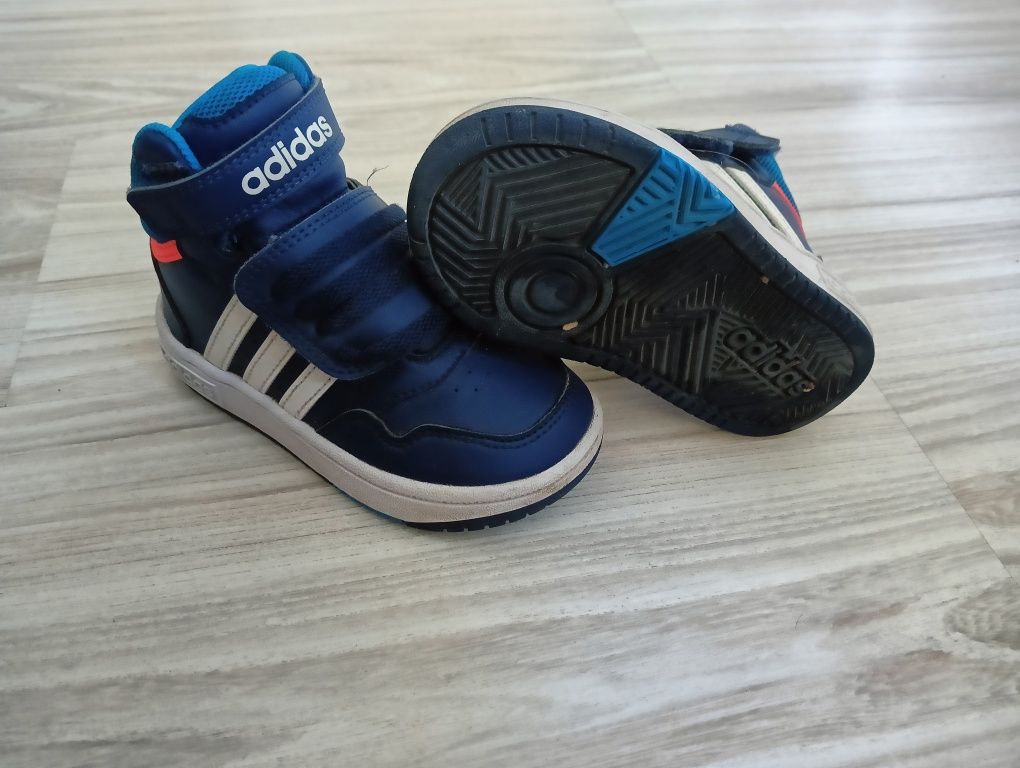 Dziecięce buty Adidas rozmiar 24