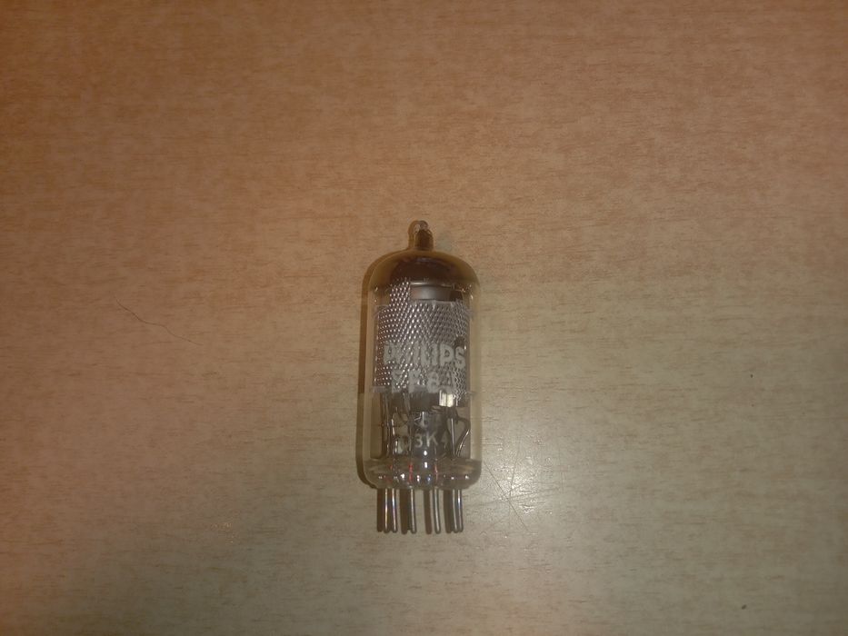 Lampa ef83 Philips