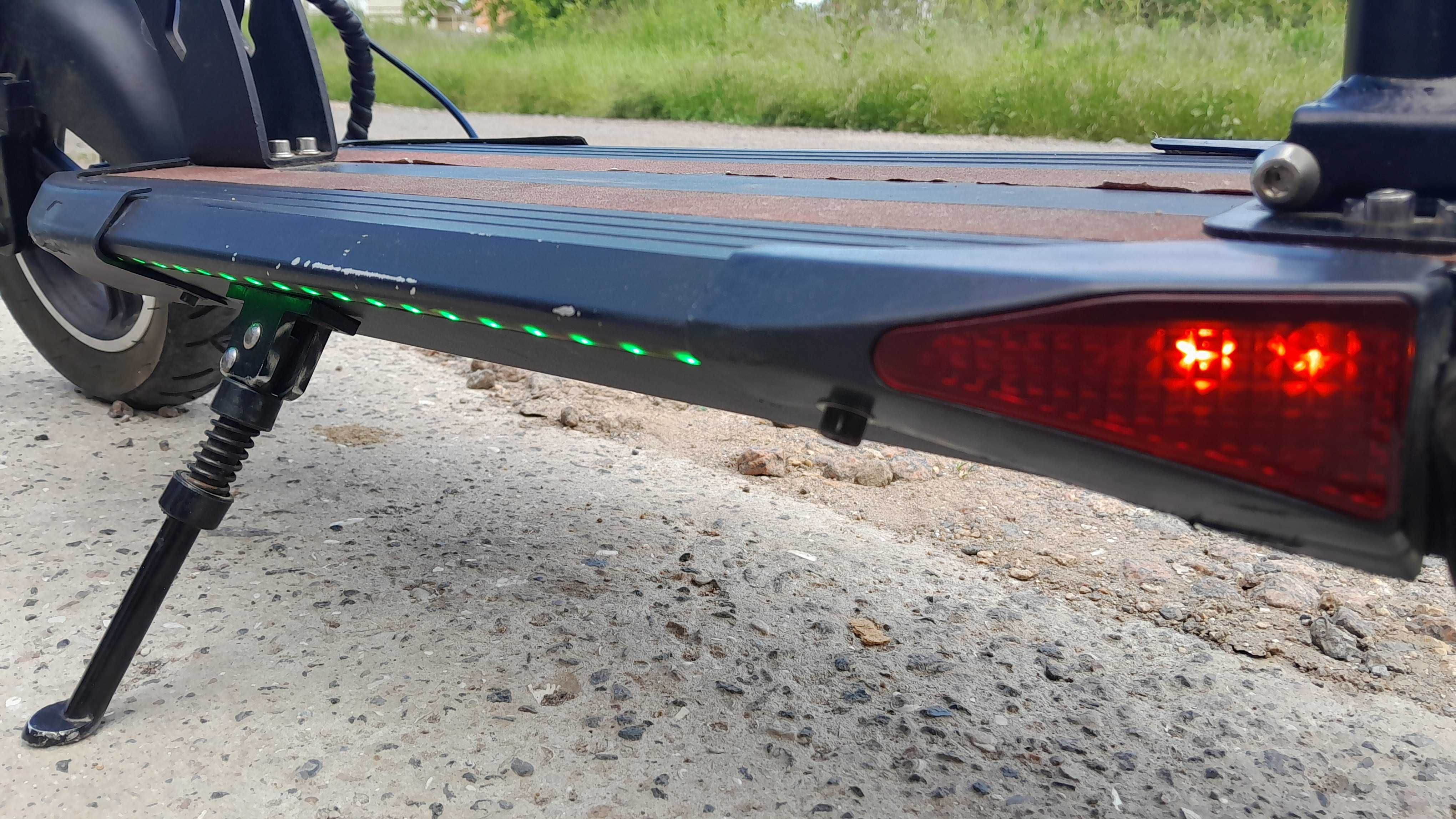 Электросамокат Kugo M4 500W