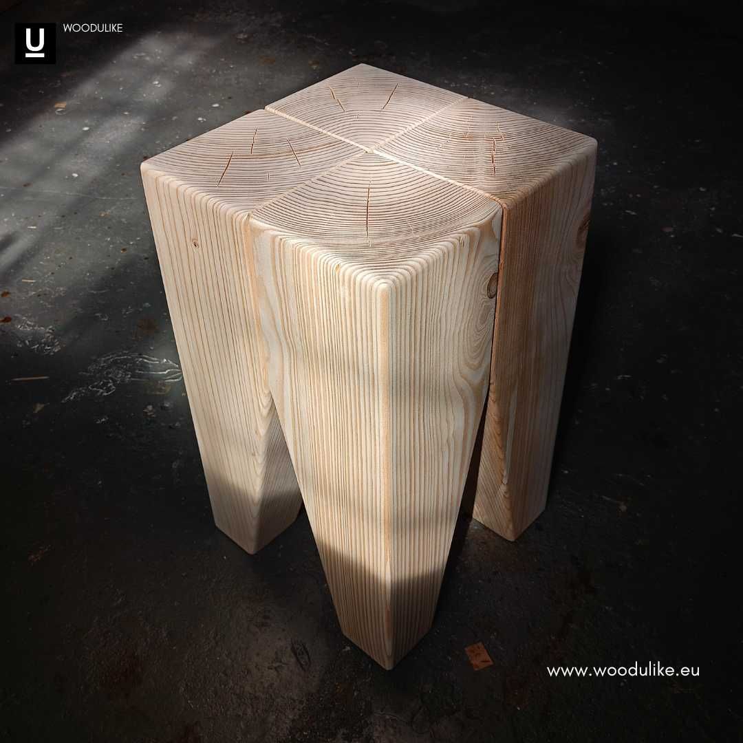 Stolik / siedzisko z litego drewna