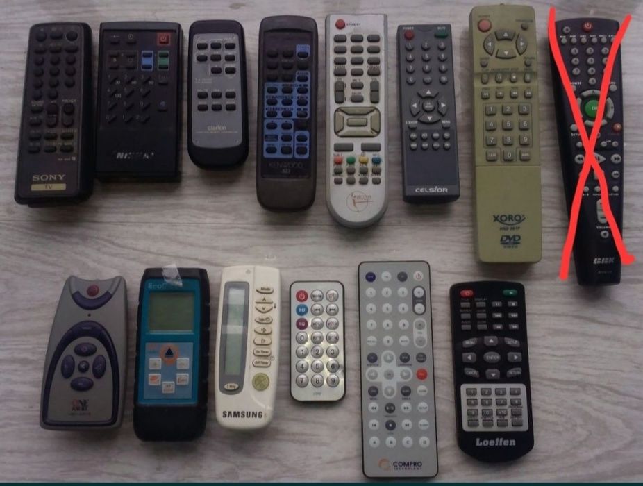 Пульты для техники (ретро коллекционные).