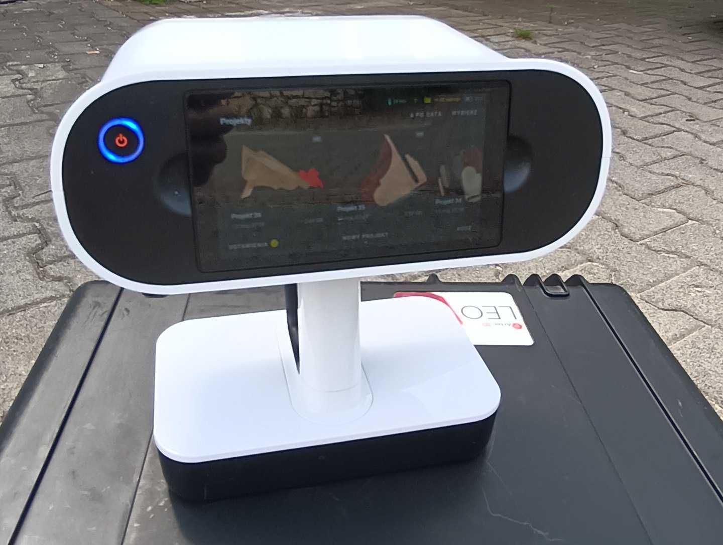 Skaner 3D Leo firmy Artec– profesjonalny mobilny ręczny skaner 3D