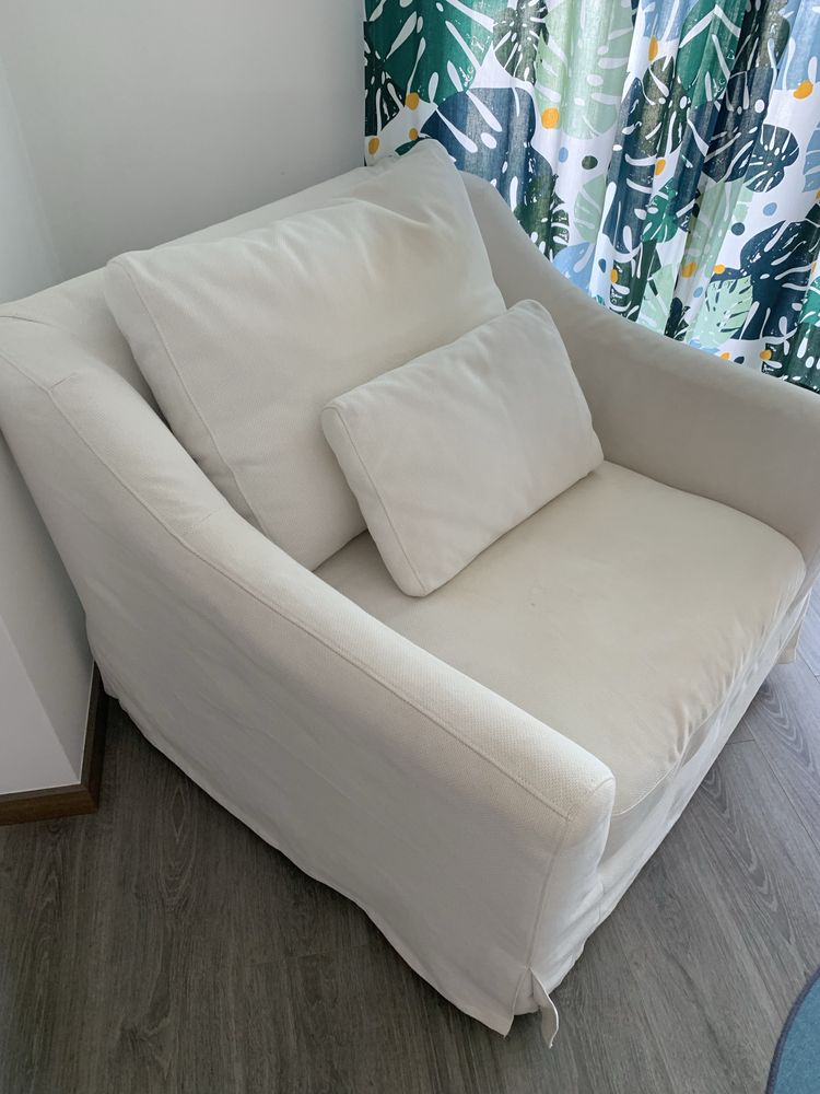 Sofa poltrona monolugar IKEA branco